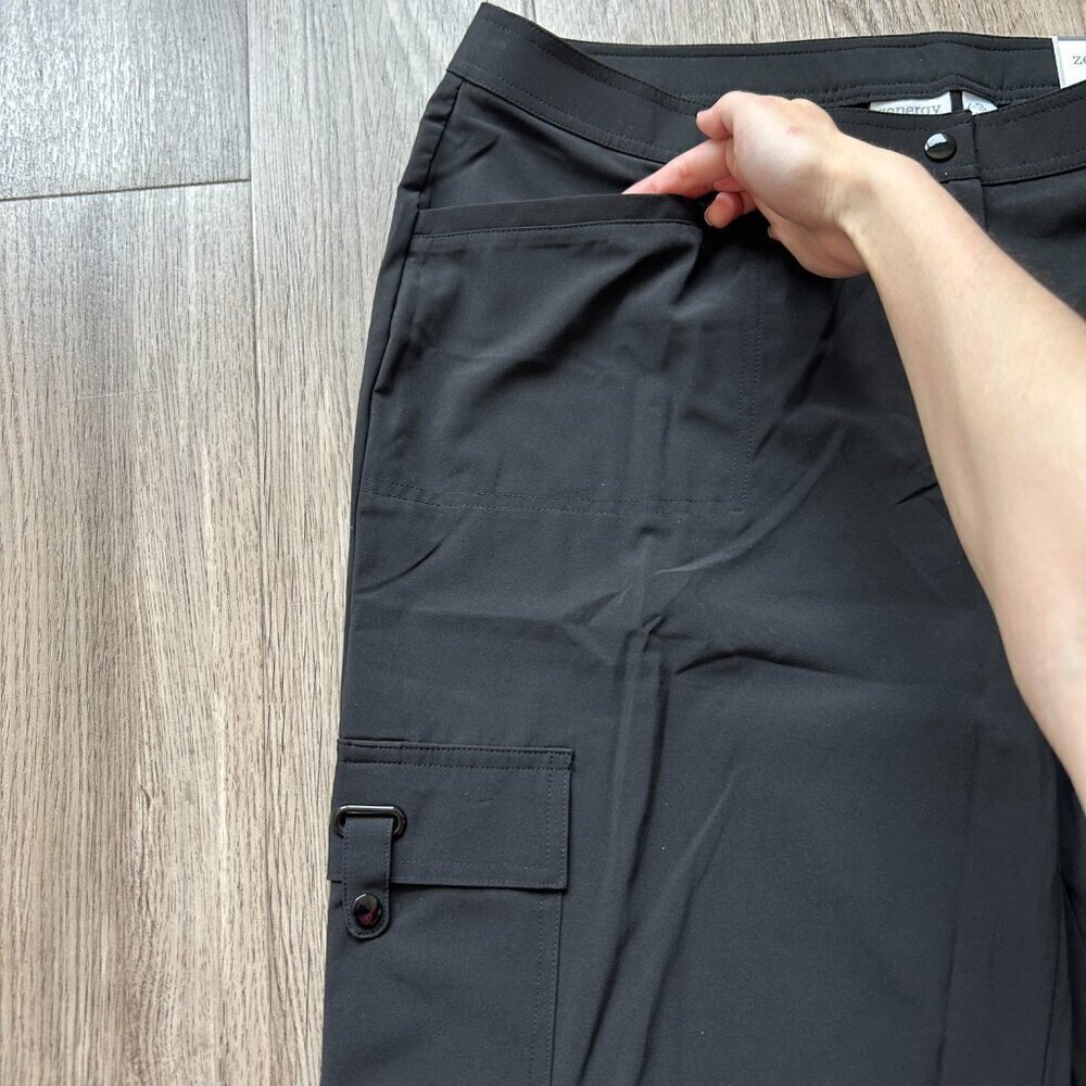 Chico's Zenergy Neema Courtney Black Cargo Pants Short Size 3 (16) NWT - Picture 5 of 8